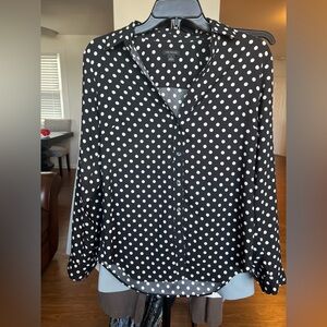 Ann Taylor Black and White Polka Dot Button-Down Shirt Size Small